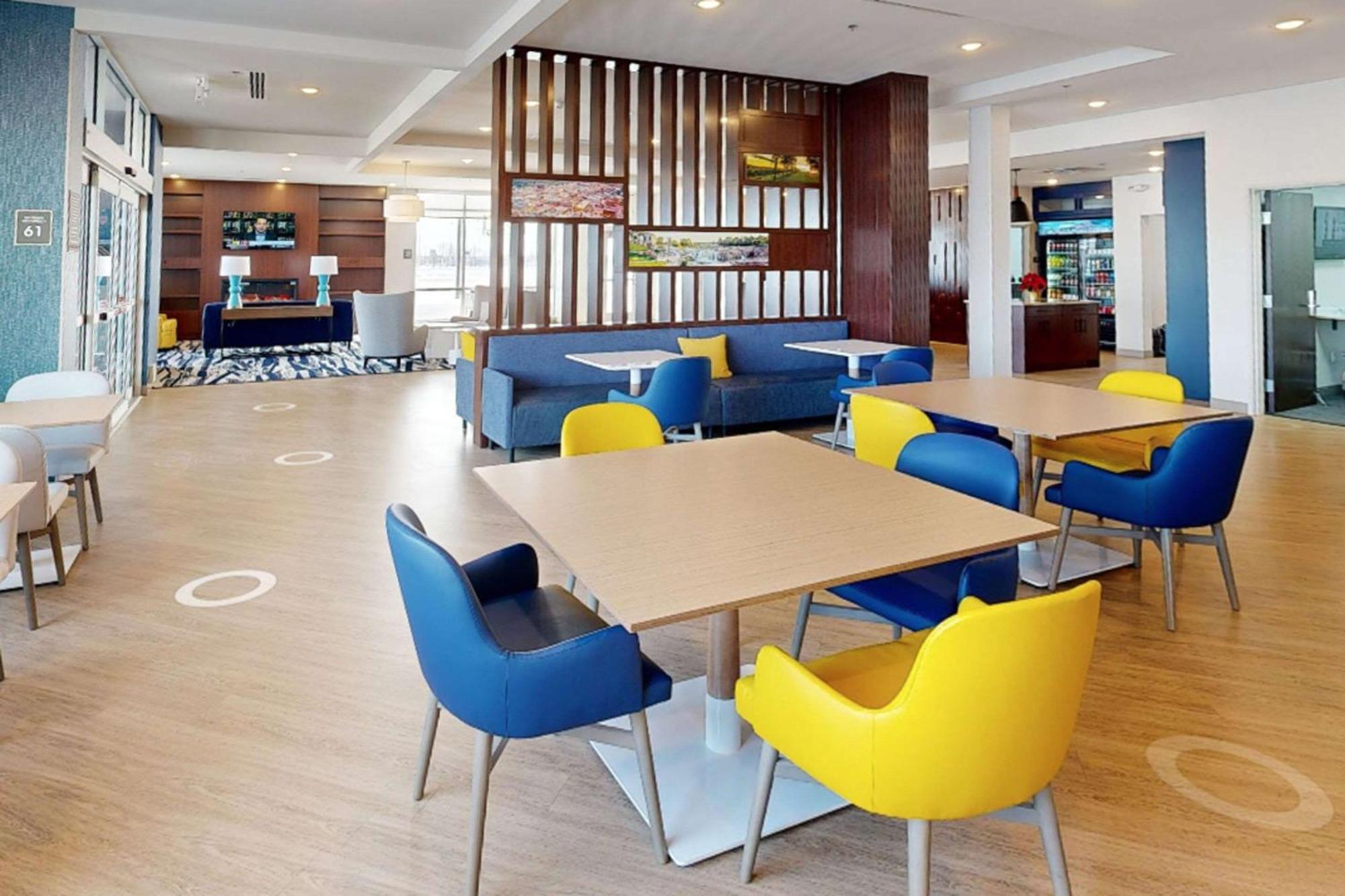 Comfort Inn & Suites At Sanford Sports Complex Су-Фолс Екстер'єр фото